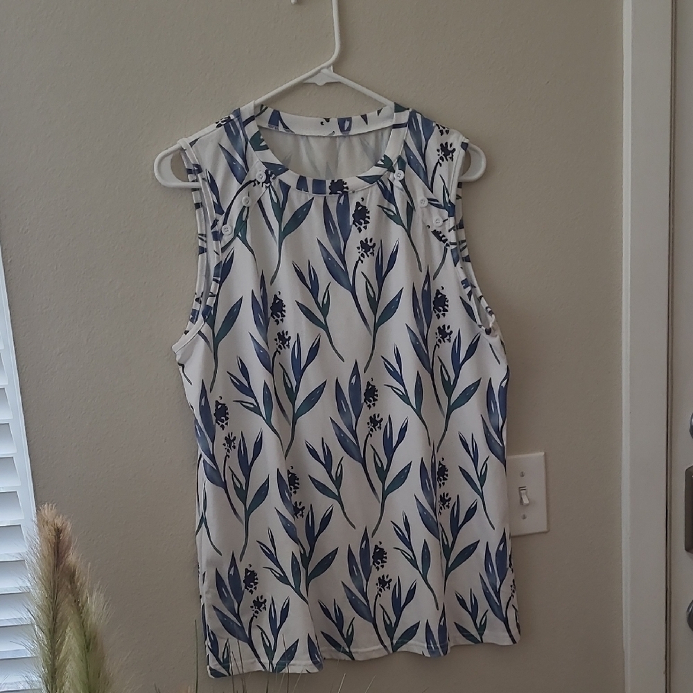 Temu Sleeveless White Top with Blue Leaf Print